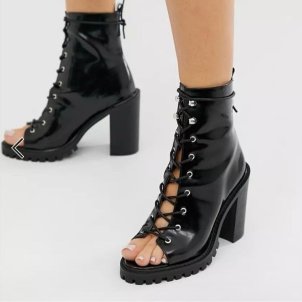 NWOT ASOS DESIGN Emma Black Peep Toe Chunky Lace Up Boots Sz: 7